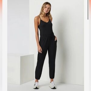Vuori Lux Jogger Jumpsuit Black Size XS
